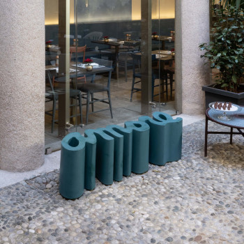 AMORE TABLE Lacquered SLIDE