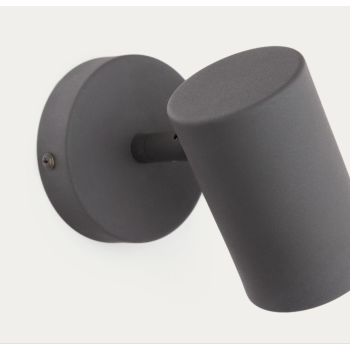 Manie wall light in metal with finish