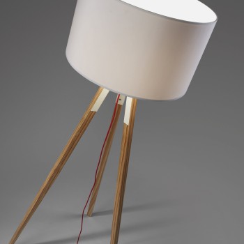 Iguazu floor lamp, white and wood