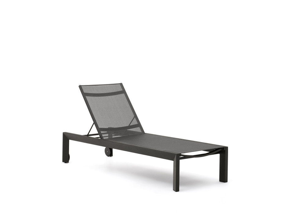 Canutells outdoor lounger in aluminum with gray finish