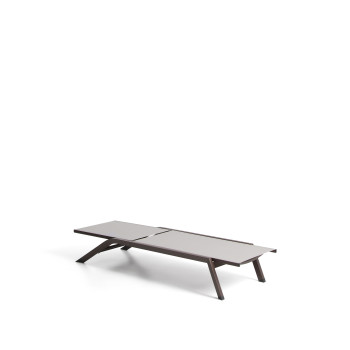 Capraia stackable aluminum sunbed