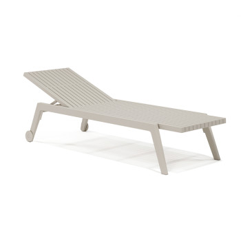 SPRITZ Vondom polypropylene sunbed