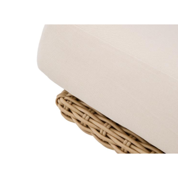 Meria sun lounger in synthetic rattan and legs in 100% FSC solid acacia wood