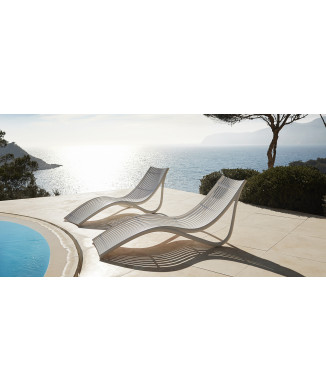 IBIZA sun lounger from the VONDOM collection