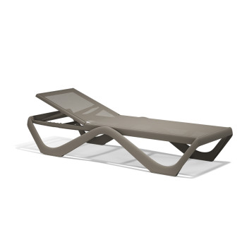 LOVE sun lounger by VONDOM