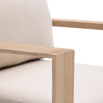 Amber armchair in solid acacia wood with a light FSC 100% finish