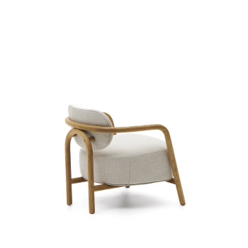 Melqui beige armchair made of solid oak wood with a natural finish