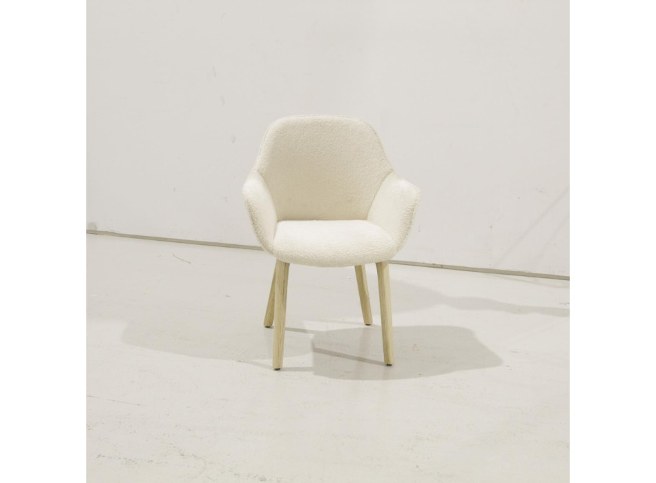 Aleli chair in beige chenille and solid ash wood legs with a natural finish