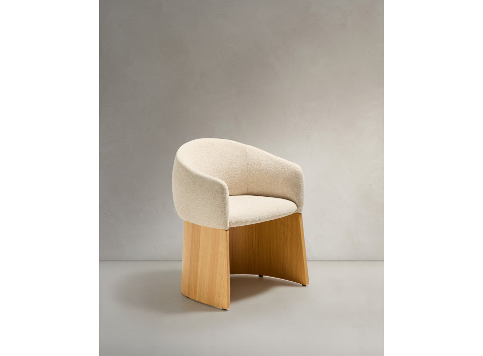 Bosca chair in beige chenille and FSC 100% oak veneer