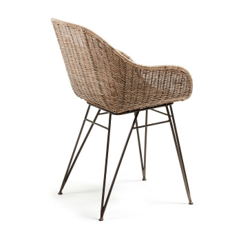 Chart chair in rattan and steel legs with black finish