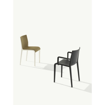 NASSAU 534 ET AL chair with armrests.