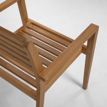 Hanzel outdoor chair in 100% FSC solid acacia wood