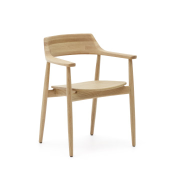 Fondes chair in solid oak wood with a natural finish (FSC Mix Credit).