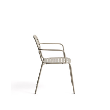 Brai stackable outdoor chair with galvanized steel armrests