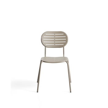 Brai stackable outdoor chair in galvanized steel