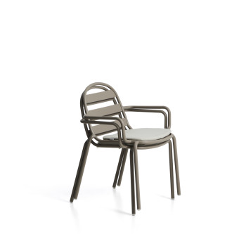 Joncols stackable outdoor chair in aluminum with painted finish