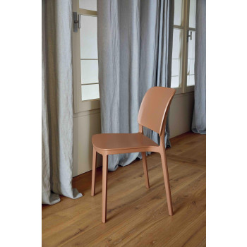 KEAI polypropylene chair by Ingenia Casa