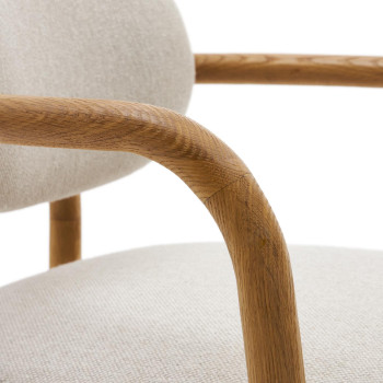 Melqui beige chair made of solid oak wood with a natural finish