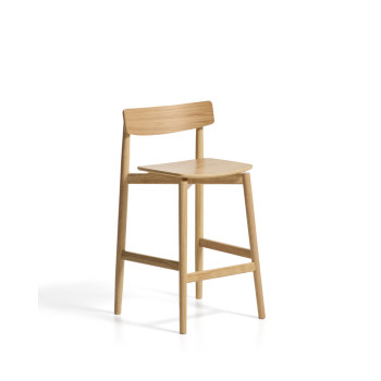 Evera stool with oak veneer backrest with finish