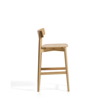 Evera stool with oak veneer backrest with finish
