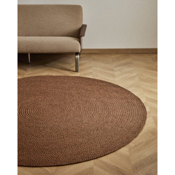 Despas rug in synthetic fibres